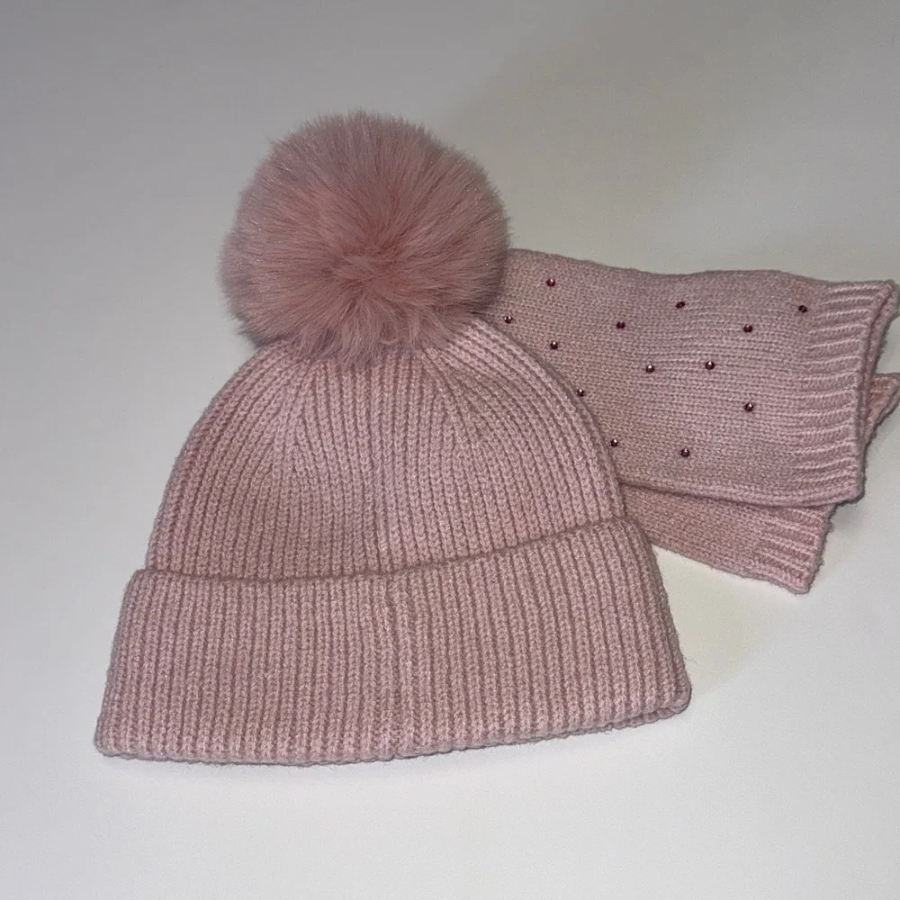 Fashion Nova Blush Knit Beanie and Gloves Set